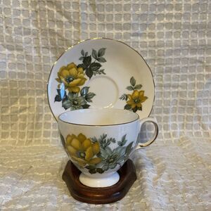 Queen Anne Fine Bone China TeaCup And Saucer Yellow green Floral With Gold Trim